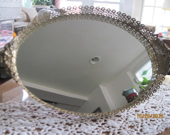 Oval vanity tray
