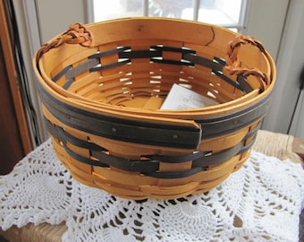 Longaberger 1998 Renewal Basket