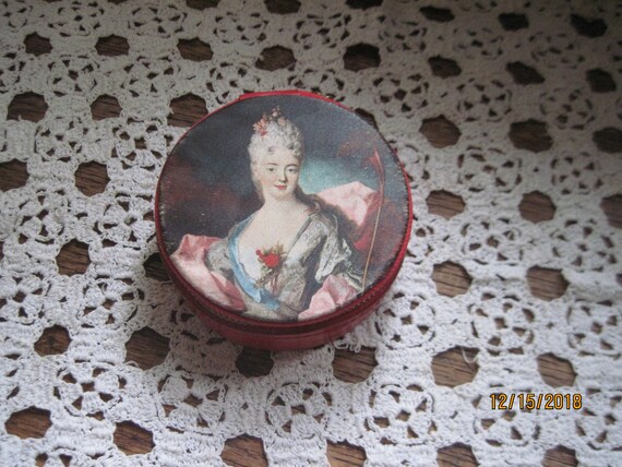 Travel sewing kit