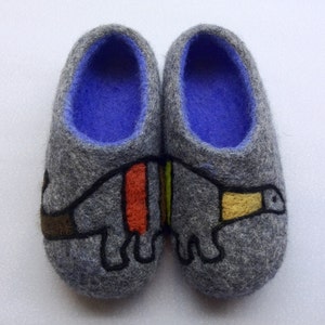 children's Slippers.  Handmade felted slippers.  Non slippery sole.