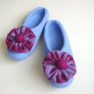 Handmade felted slippers for women. Slippers are made from 100% sheep wool.