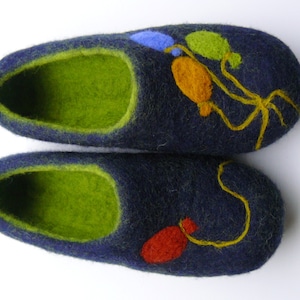children&#39;s Slippers.  Handmade felted slippers.  Non slippery sole.