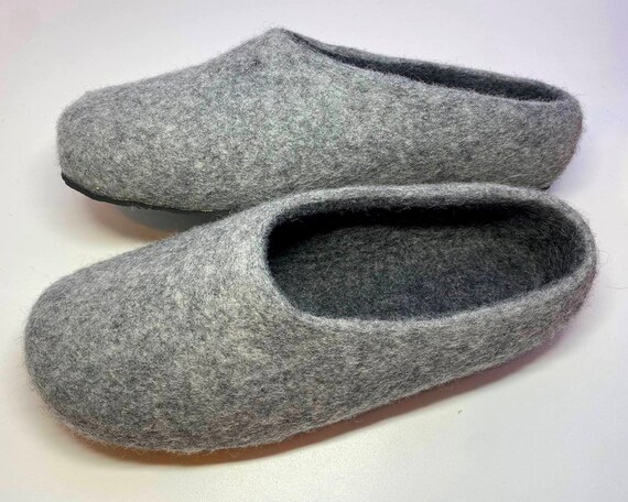 Pantofole in lana ecologica. Scarpe da casa fatte a mano. Pantofole Pantofole da casa. Pantofole in feltro con suola in gomma. Etsy Italia