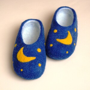 children's Slippers.  Handmade felted slippers.  Non slippery sole.