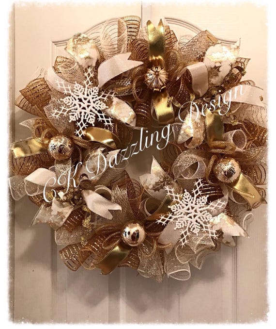 Christmas White Snowflake Wreath: Stunning Holiday Decor Ideas