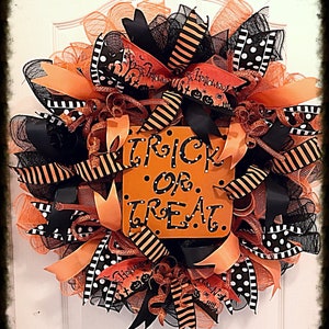 Trick or Treat Halloween Wreath: Orange & Black Deco Mesh, Hand-Painted Sign