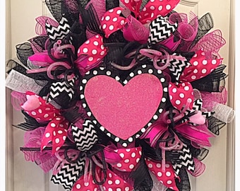 Valentine Pink Heart Deco Mesh Wreath/Valentine Wreath/Pink Valentine Wreath/Pink Poke A Dot Valentine Wreath/Valentine Heart Wreath