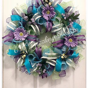 Lavender Gerber Daisy spring deco mesh wreath/Gerber Daisy wreath/lavender daisy wreath/Spring wreath