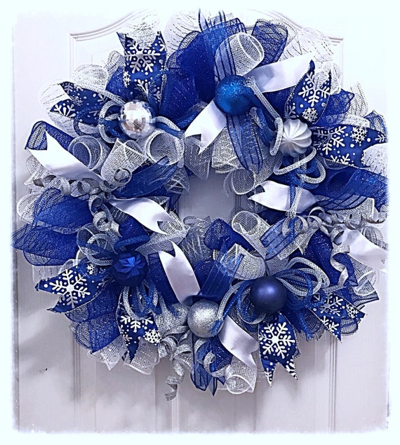New lower shipping amounts NEW-LOWER PRICE-Blues and White 32 Deco Mesh Christmas Wreath say Magic