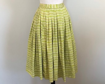 Vintage 1940's Chartreuse Novelty Print lightweight cotton Circle Skirt Sz 24" W