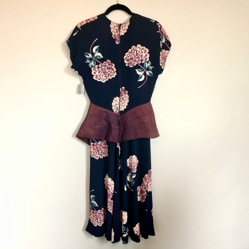 Vintage 1940s Cold Rayon Floral Print Peplum Dress Sz 26 W image 2