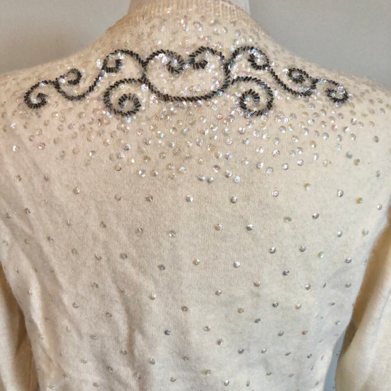 Vintage 1950’s Sequin trim Ivory Beaded Sweater S… - image 6