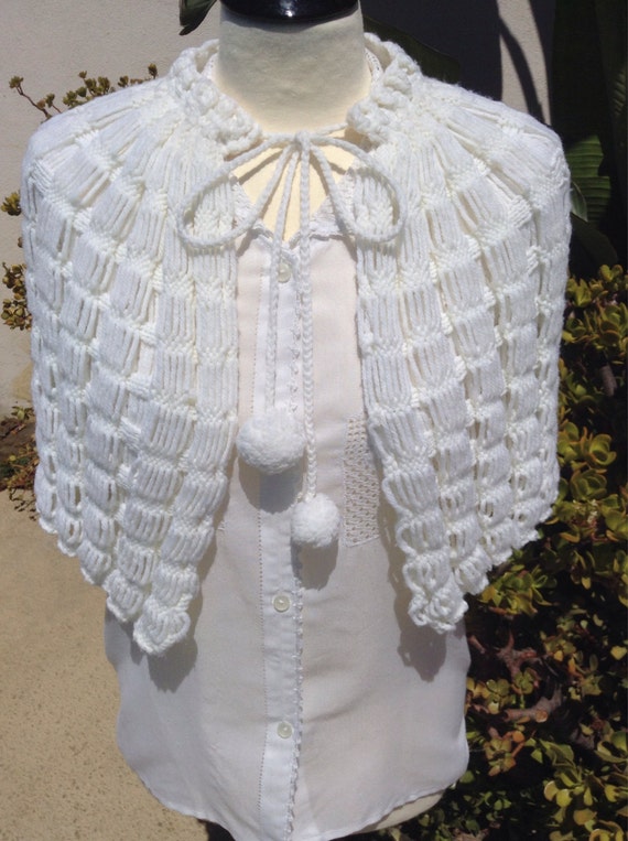 Vintage winter cozy capelet shawl bolero wrap croc