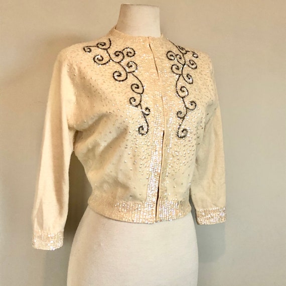Vintage 1950’s Sequin trim Ivory Beaded Sweater S… - image 2