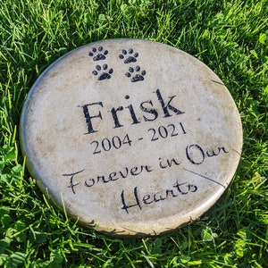 Custom Engraved Pet Memorial Stone 7.5" Diameter Forever in Our Hearts