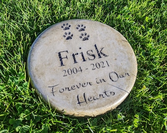 Custom Engraved Pet Memorial Stone 7.5&quot; Diameter Forever in Our Hearts