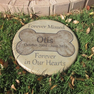 Engraved Pet Memorial 11" D  'Forever Missed Forever in Our Hearts'