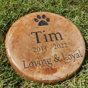 Custom Engraved Pet Memorial Stone 7.5" Diameter 'Loving and Loyal' (Select from 11 different images)