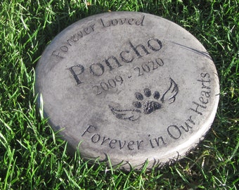 Custom Engraved Pet Memorial 7.5" Diameter ForeverLoved/Forever in Our Hearts (Select from 11 different images)