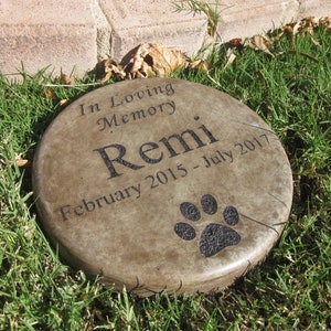Custom Engraved Pet Memorial Stone 7.5" Diameter 'In Loving Memory'