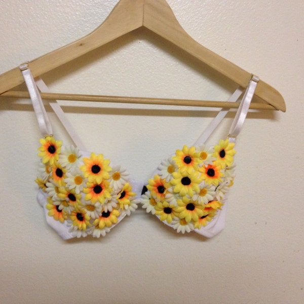 Daisy Covered Rave Bra - White