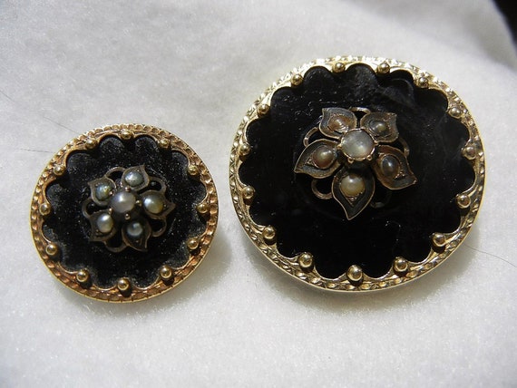 Victorian Mourning Jewelry, Two Pins and a Locket… - image 6