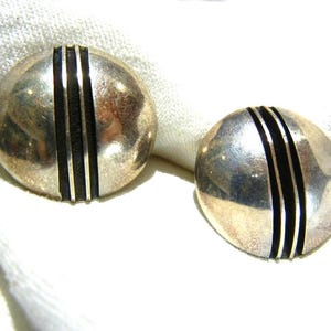 Vintage Navajo Sterling Silver Clip Earrings, Deep Grooved Pattern, Yazzie Johnson, c. 1980