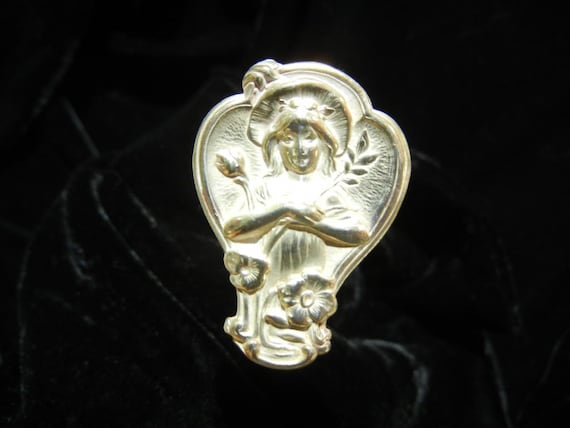 Antique Mucha Hat Pin in Sterling Silver, Lady of the Flowers / Lilies, c. 1900 View 2