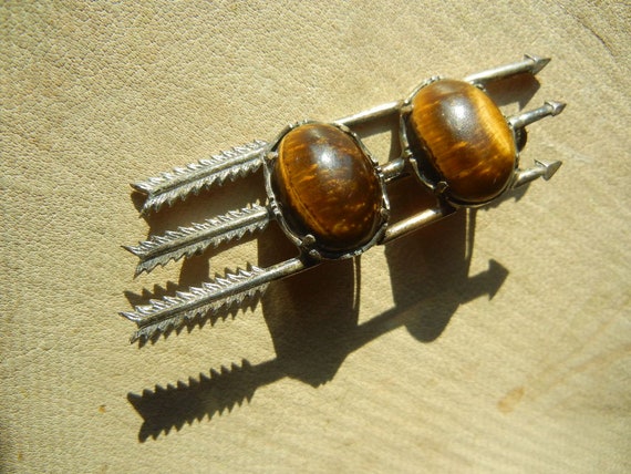 Vintage Navajo Arrow Brooch or Pin, c. 1930s - image 1