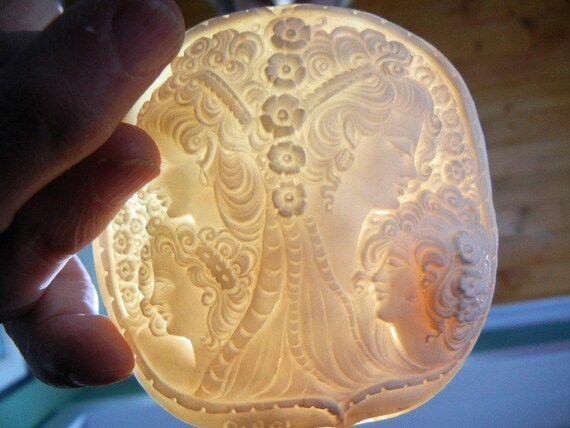Extraordinary Antique Shell Cameo, Hand Carved in… - image 8