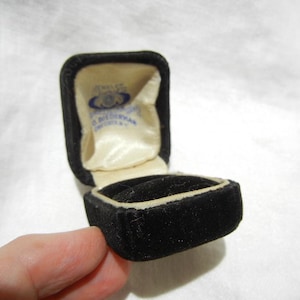 Antique Jeweler&#39;s Ring Box, Black Velvet, C O Biederman Jeweler and Optician, c. 1910