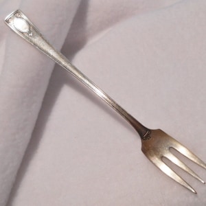 Antique Sterling Silver Fork, Carthage Pattern By Wallace, Seafood or Cocktail Fork, No Monogram, c. 1917