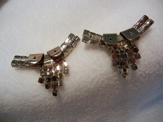 Art Deco White Metal & Rhinestone Dangle Shoe Cli… - image 2