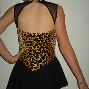 Figure Skating Dress, Girls and Ladies, Open Back, Leopard/Cheetah Velvet, Mesh or Solid Spandex & Attached Brief, Roller Skate bild 4