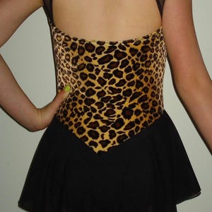 Figure Skating Dress, Girls and Ladies, Open Back, Leopard/Cheetah Velvet, Mesh or Solid Spandex & Attached Brief, Roller Skate bild 5