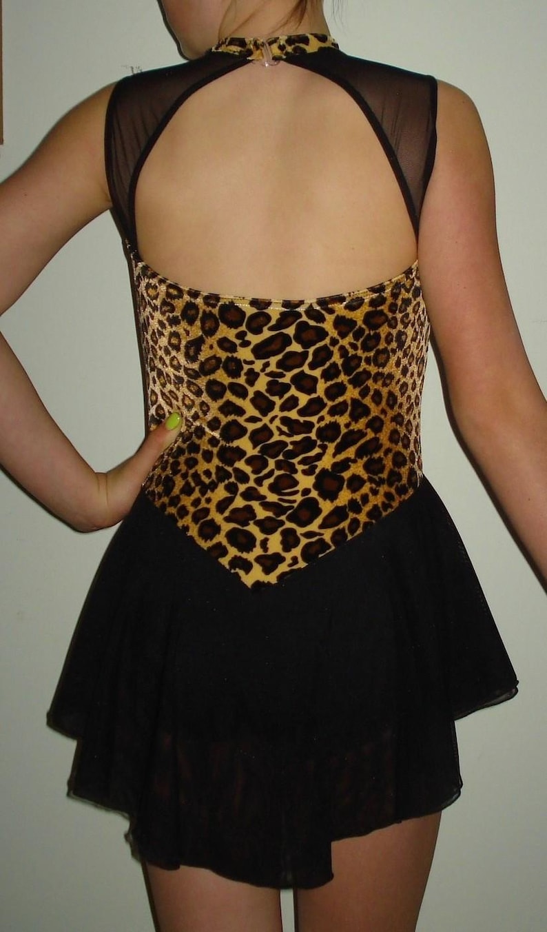 Figure Skating Dress, Girls and Ladies, Open Back, Leopard/Cheetah Velvet, Mesh or Solid Spandex & Attached Brief, Roller Skate bild 5