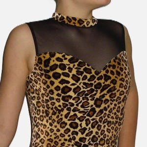 Figure Skating Dress, Girls and Ladies, Open Back, Leopard/Cheetah Velvet, Mesh or Solid Spandex & Attached Brief, Roller Skate bild 3