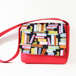 Small Messenger Bag - Bookworm