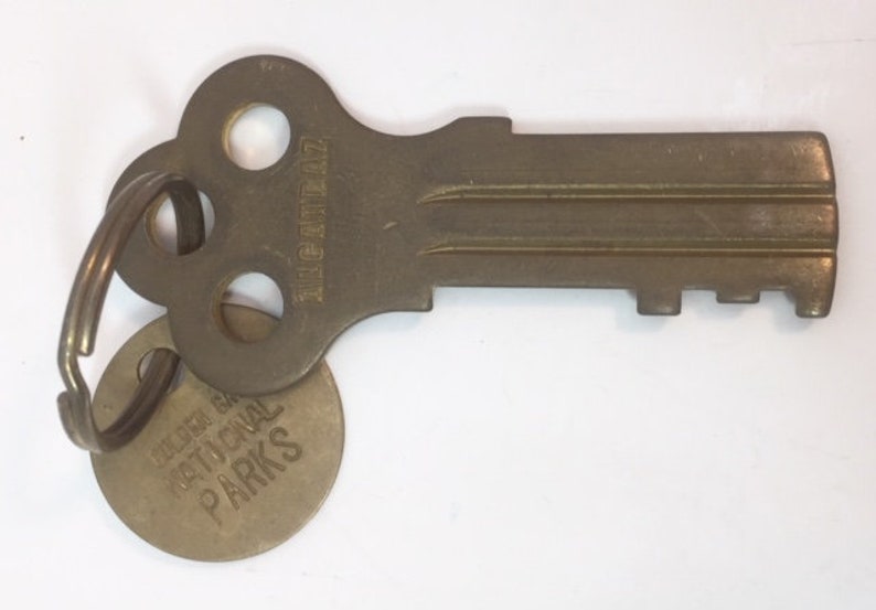 Golden Gate National Parks Conservancy Key to Alcatraz Souvenir 2000