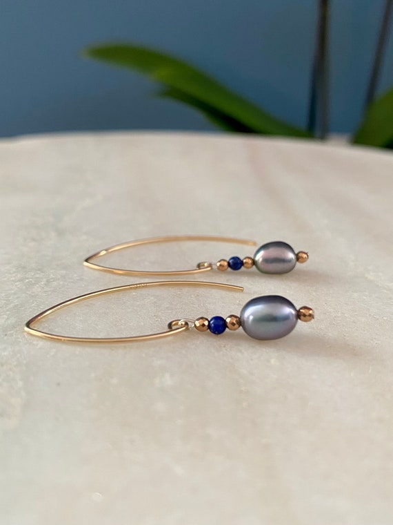 Pearl earrings, black freshwater pearls, 14k yellow gold filled V shaped wires, black pearl earrings, lapis, June birthstone