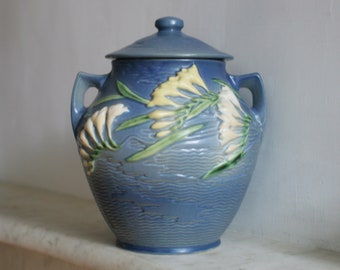 Vintage Roseville Blue Freesia Cookie Jar with Lid, 4-8", Rare, Arts and Crafts, 1940s Pottery Urn