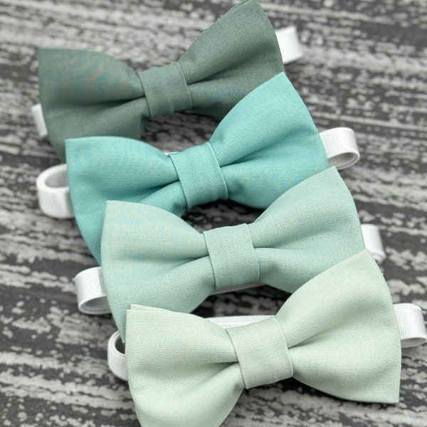 Dusty Sage Bow tie , Eucalyptus Bowtie , Boy's Ring Bearer gift  , Men's Green bowtie , Groomsmen Wedding outfit , Seaglass Bow Tie