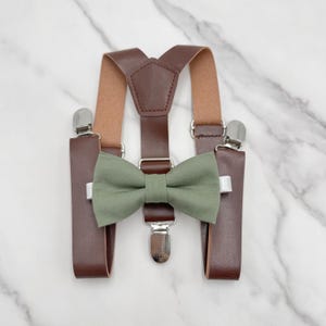 Moss Green Bow Tie & Leather Suspenders - Baby to Adult Sizes, Ring Bearer Outfit, Groomsman Gift, Rustic Wedding, Cotton Pocket Square