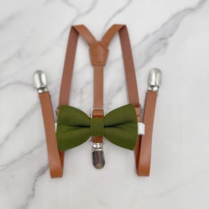 Olive Bow Tie & Suspenders | Groomsman Suspenders | Skinny Cognac Suspenders | Vegan Leather | Ring Bearer outfit | Rustic Wedding