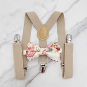 Floral Bow tie & Suspenders, Champagne Braces, Rose Bow Tie, Ring Bearer Outfit, Boho Rustic Wedding Outfit, Groomsman Gift