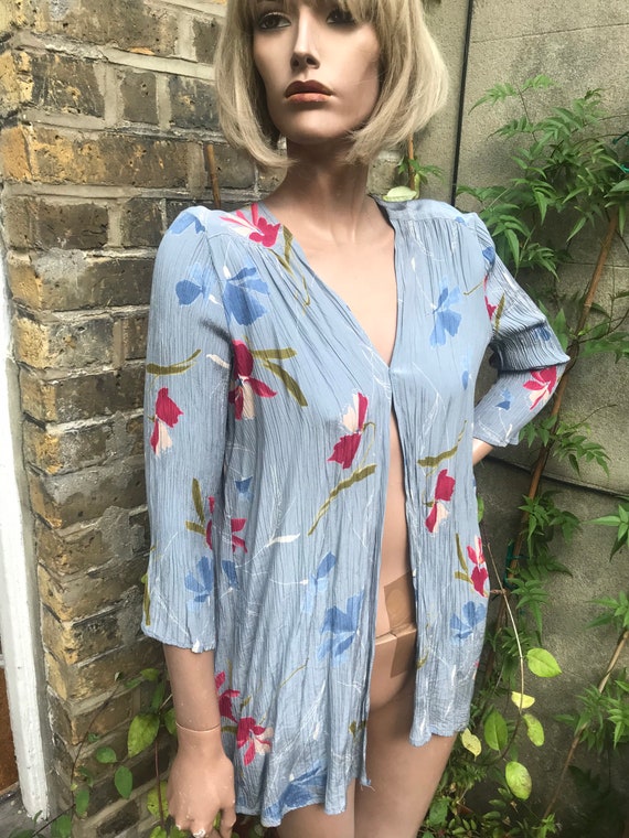 Vintage 70s pleated crepe Clobber top floral prin… - image 1