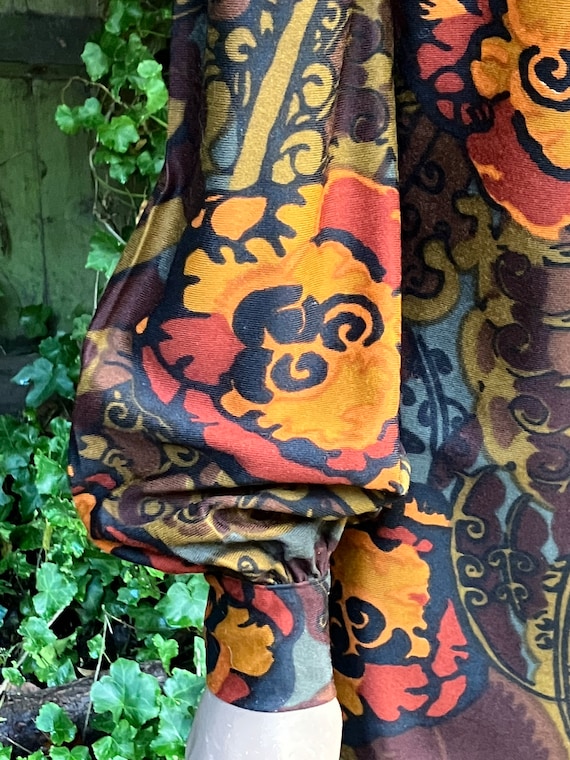 Groovy late 60s early 70s top in autumnal tones - image 10