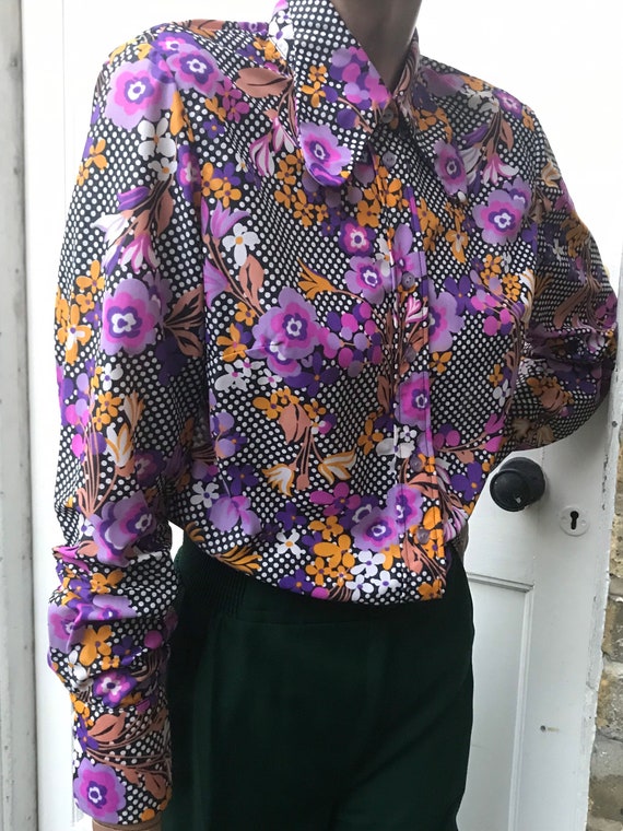 Penelope Pickwick cheery beagle collared blouse la