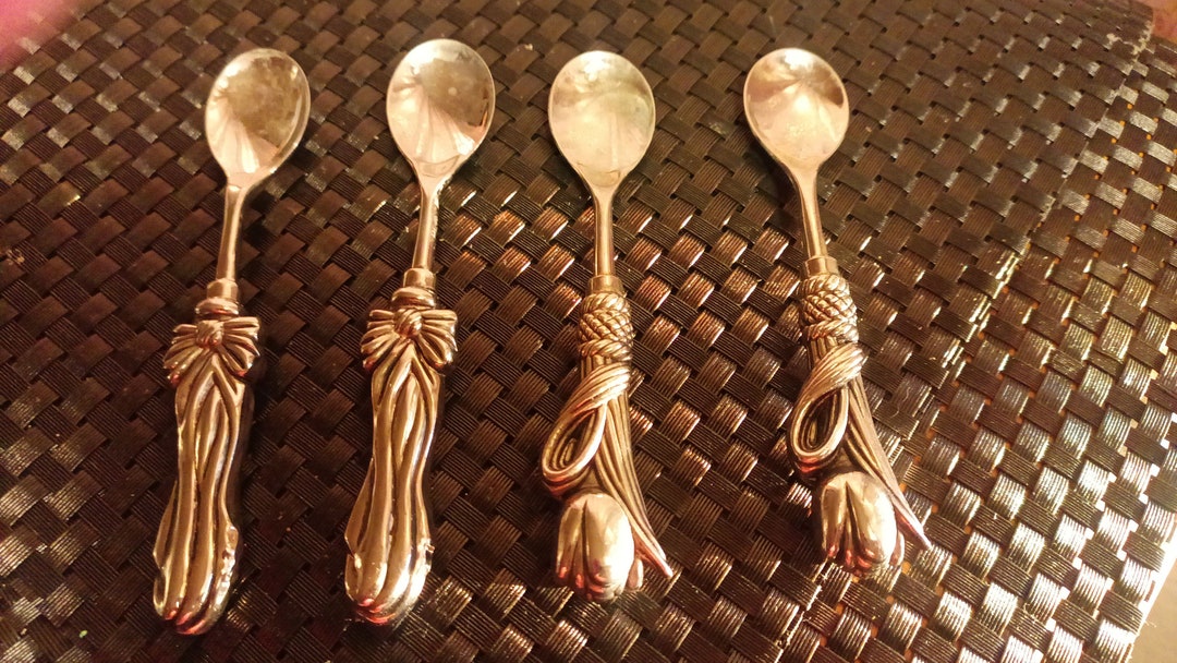 Vintage Silver Plate (4) Teaspoons With Ribbons/wheat Motif on the ...