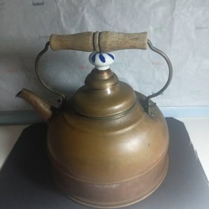 Vintage/Antique REVERE WARE Copper Tea Kettle//Wood Handle/Porcelain Knob on Lid